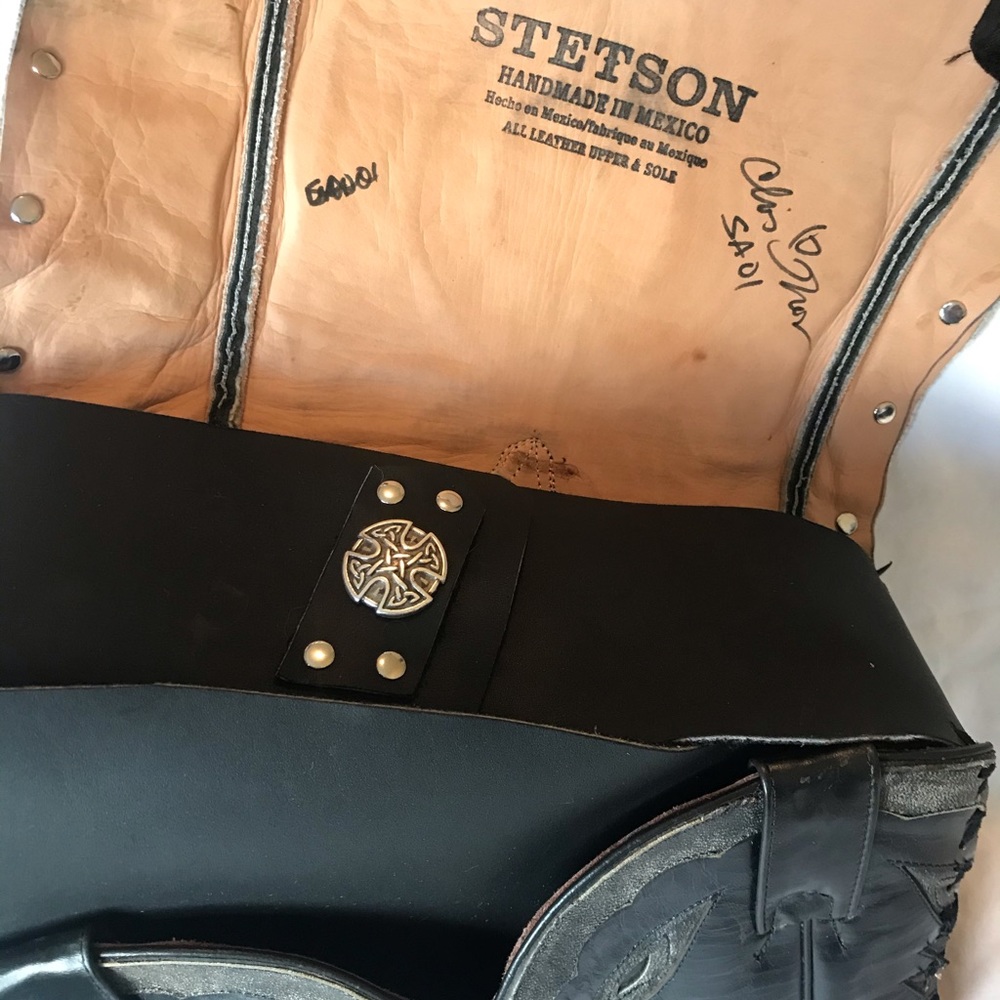 Motorcycle cowboy boot leather swing arm bag - Picture 3 of 8